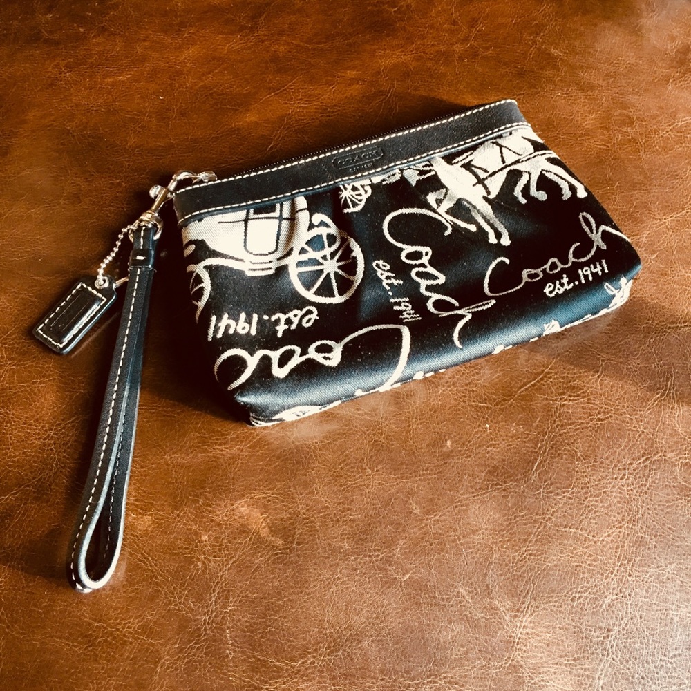Coach Wristlet EUC